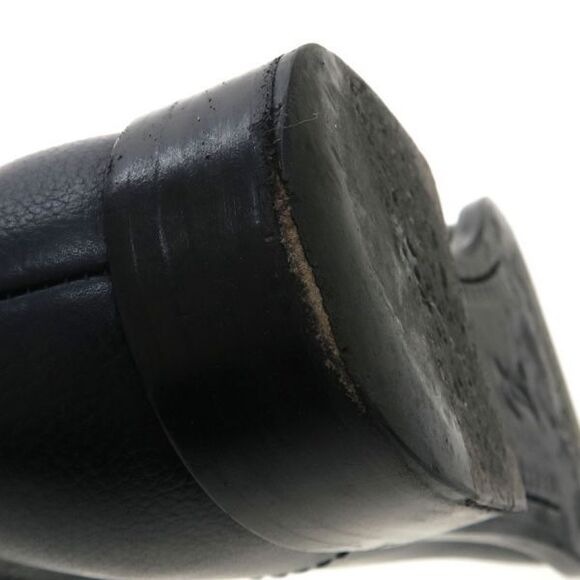 Louis Vuitton Boots - Picture 5 of 9